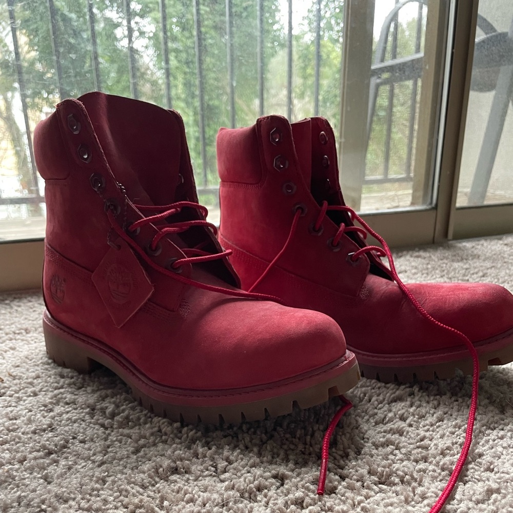 Red women Timberlands